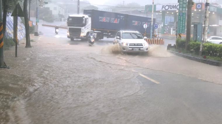 3 北台灣受低壓帶影響降豪雨 颱風「杜鵑」最快明日生成 2026/9/4 13:36