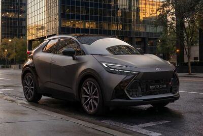 TOYOTA「新黑化跑旅」帥氣亮相！3種油電可選、台灣停售好可惜