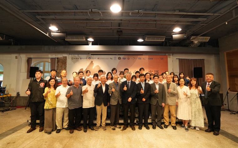 台客語吟唱漢詩展現青年創意 林俊義、謝昕恩奪雙組冠軍