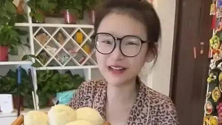 一次吞70顆皮蛋！幹飯瑩瑩過世前眼神渙散、秀手臂針孔 遺言公開